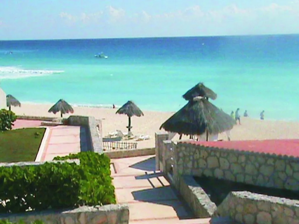 Apartment Ocean Front Κανκούν 4*,