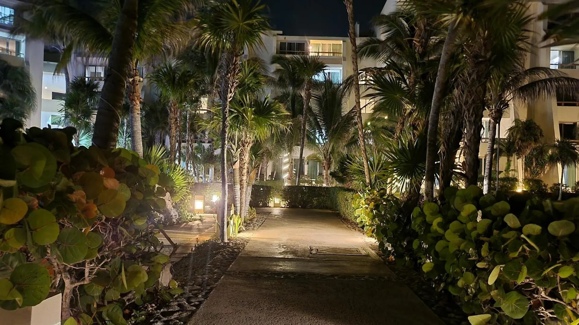 Apartment Ocean Front Κανκούν 4*,