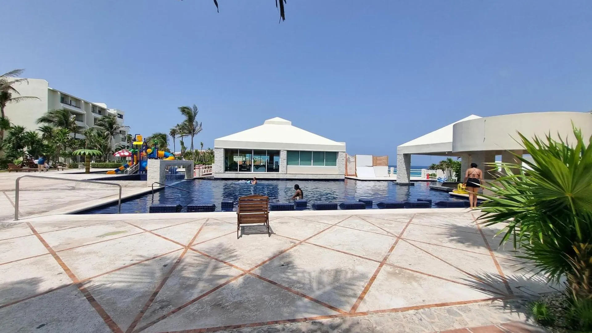 Apartment Ocean Front Κανκούν
