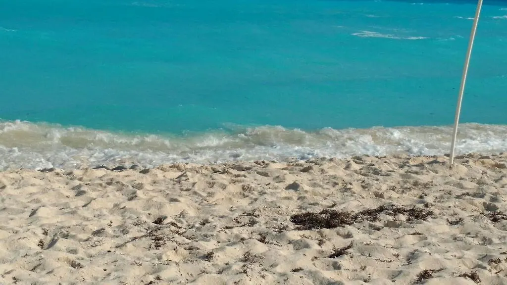 Apartment Ocean Front Κανκούν 4*,