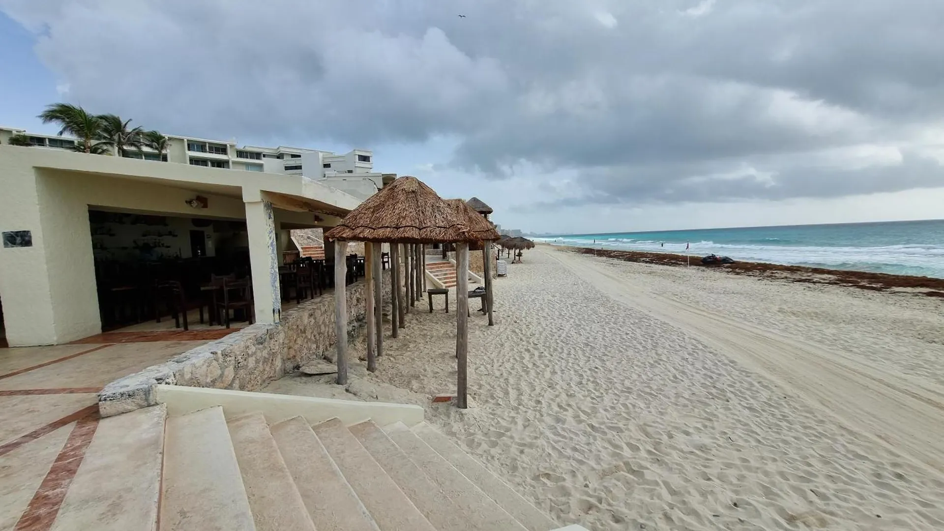 **** Aparthotel Apartment Ocean Front Cancun Mexico