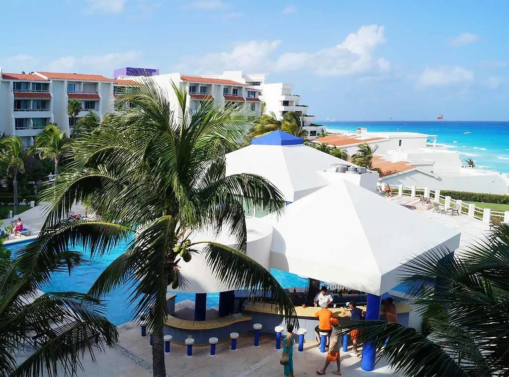 Apartment Ocean Front Cancun Mexico